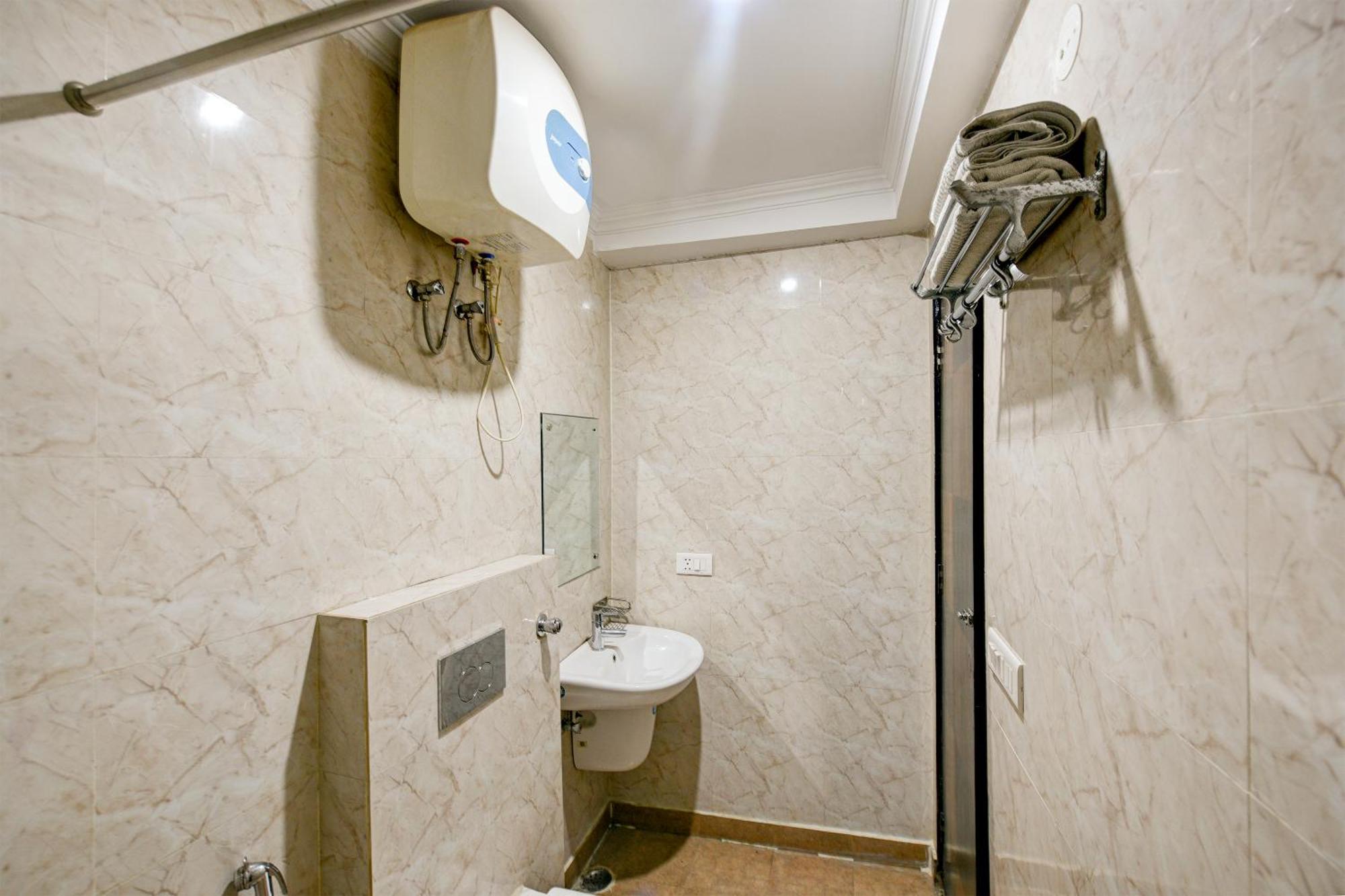 Hotel Square Plaza At Airport Yeni Delhi Dış mekan fotoğraf