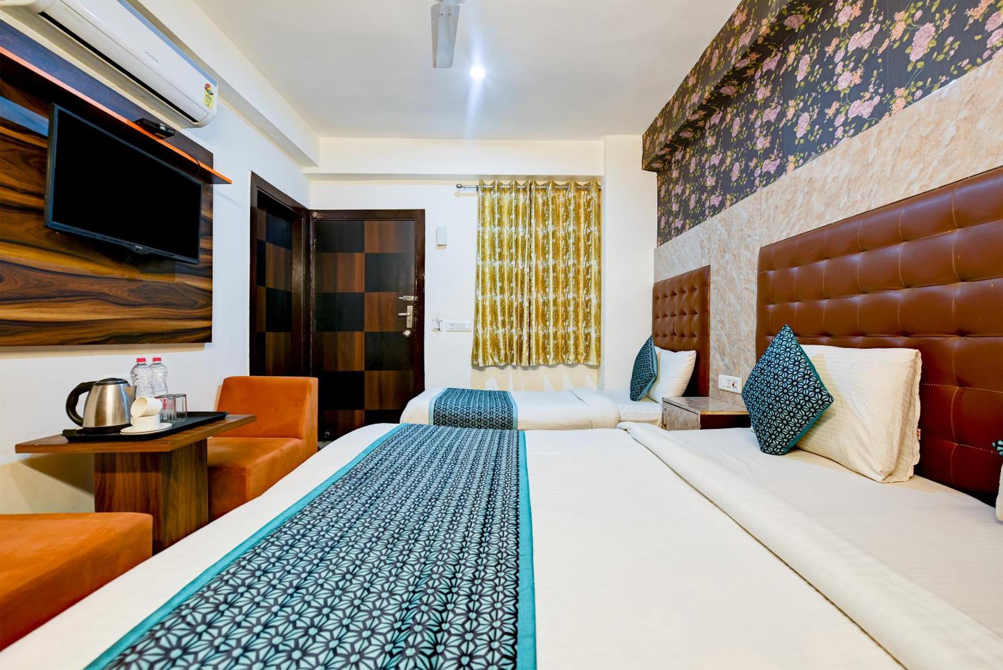 Hotel Square Plaza At Airport Yeni Delhi Dış mekan fotoğraf