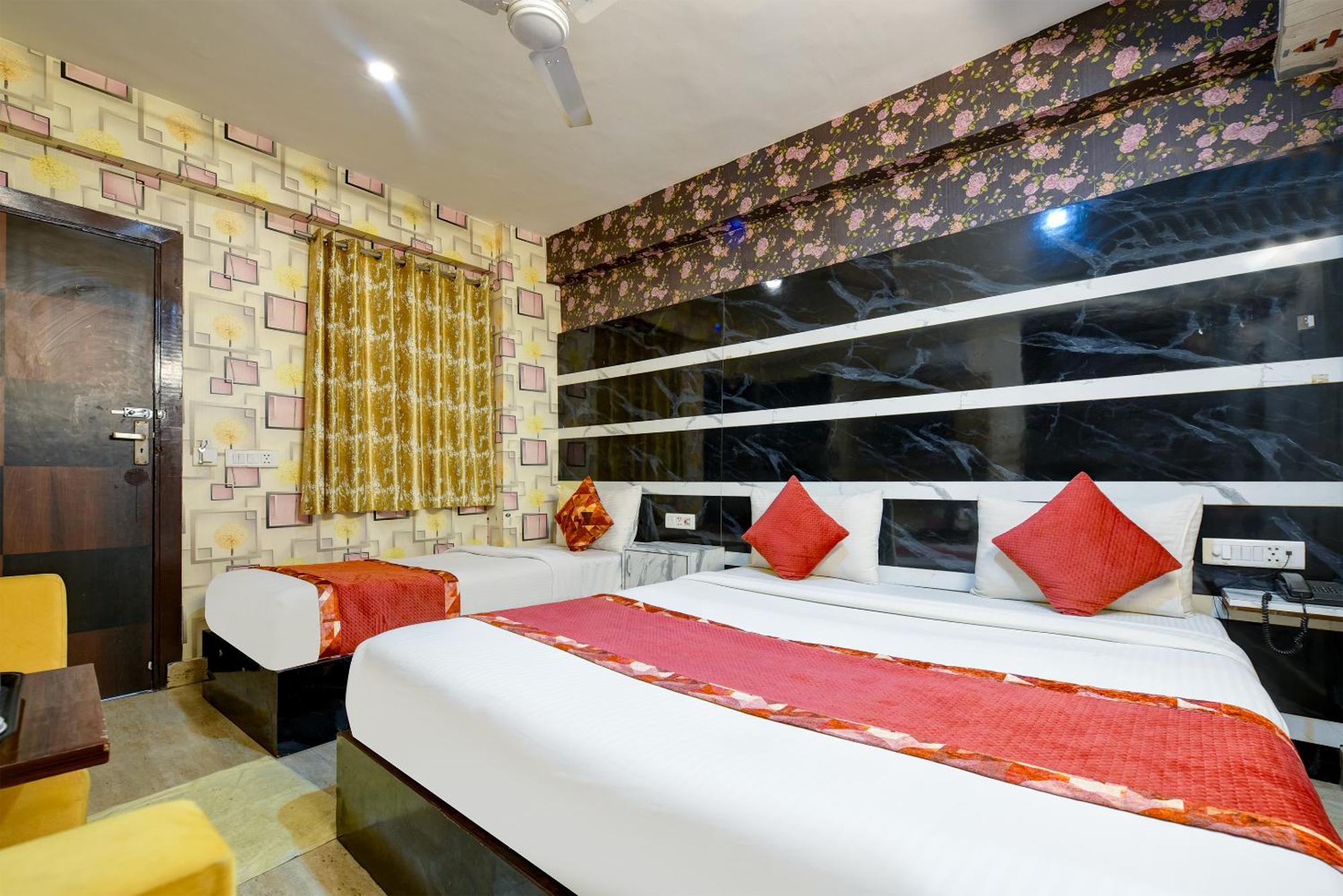 Hotel Square Plaza At Airport Yeni Delhi Dış mekan fotoğraf