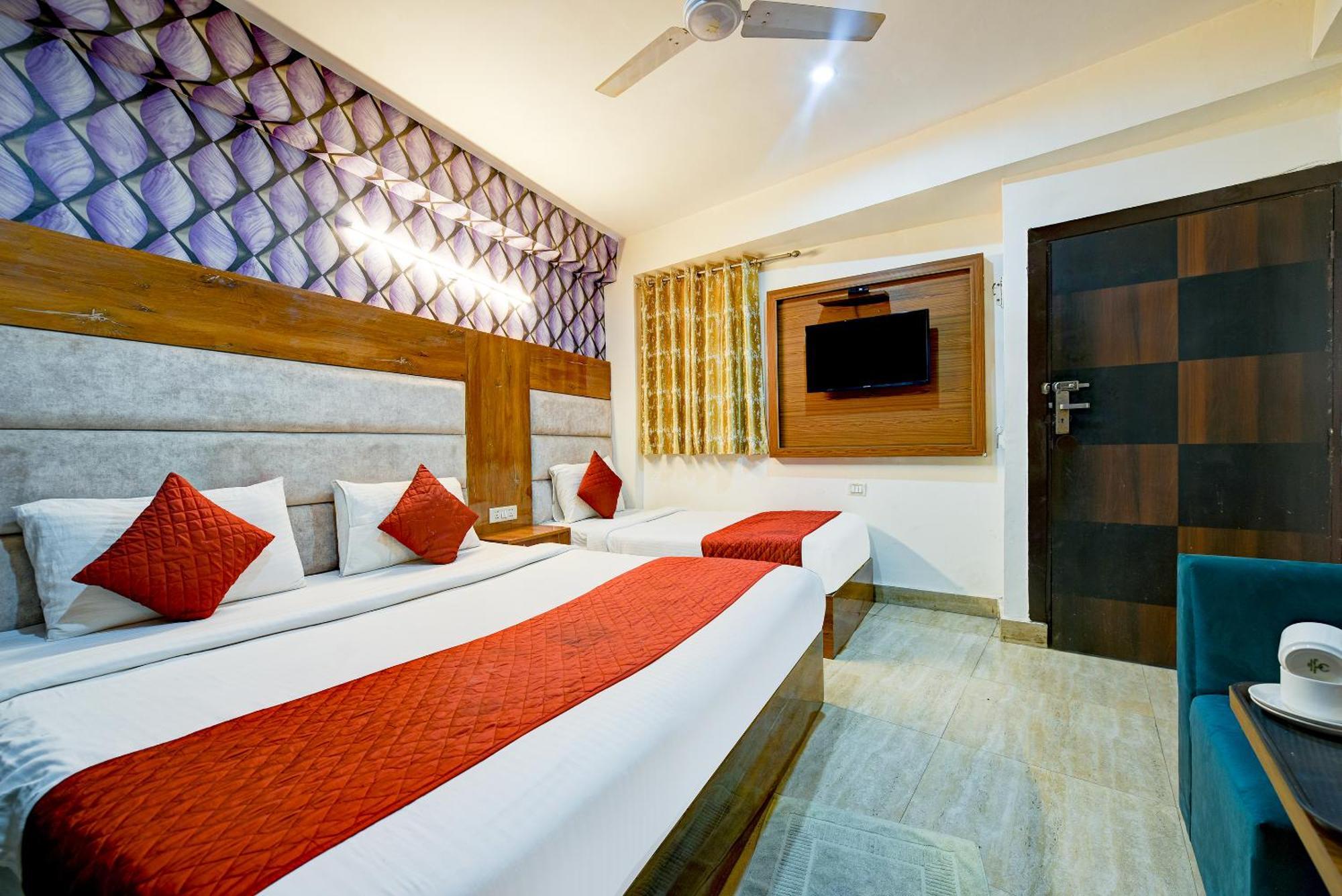 Hotel Square Plaza At Airport Yeni Delhi Dış mekan fotoğraf