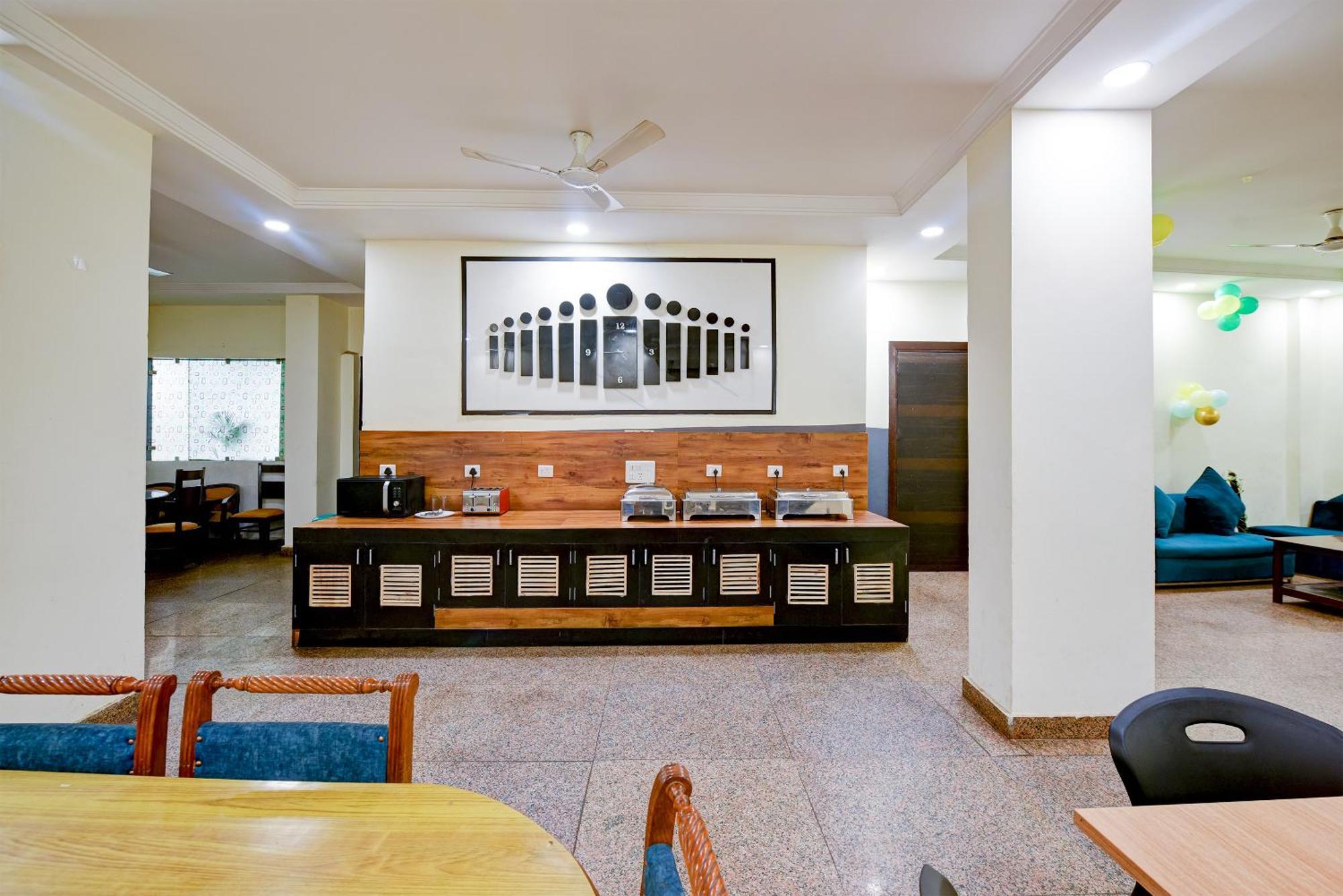 Hotel Square Plaza At Airport Yeni Delhi Dış mekan fotoğraf