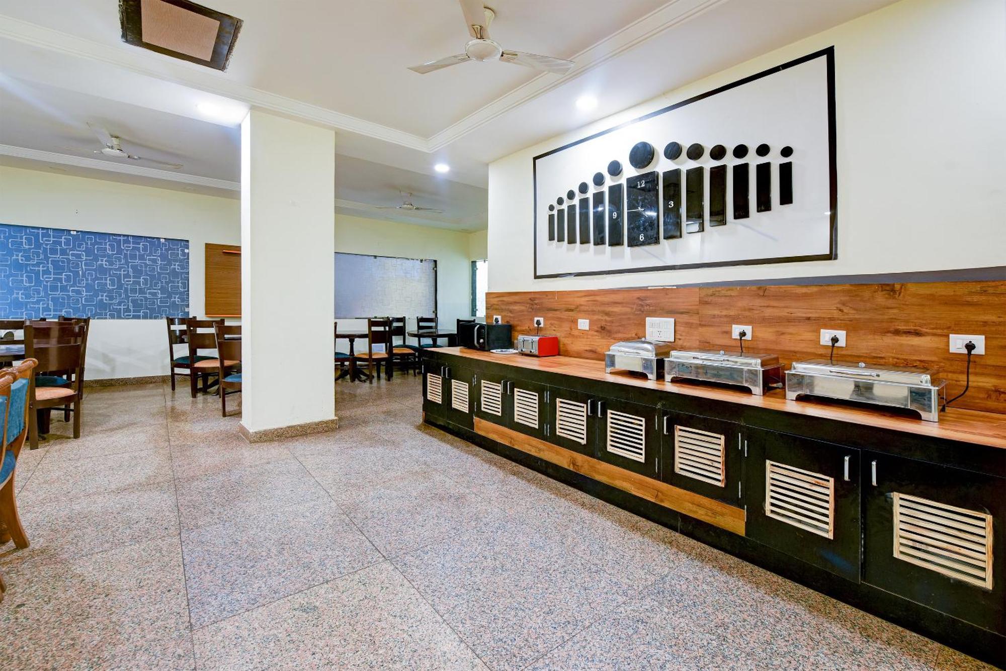 Hotel Square Plaza At Airport Yeni Delhi Dış mekan fotoğraf